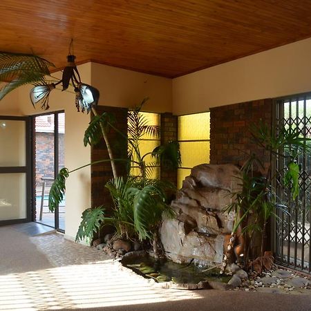 African Phoenix Guest Lodge Johannesburg Exterior foto