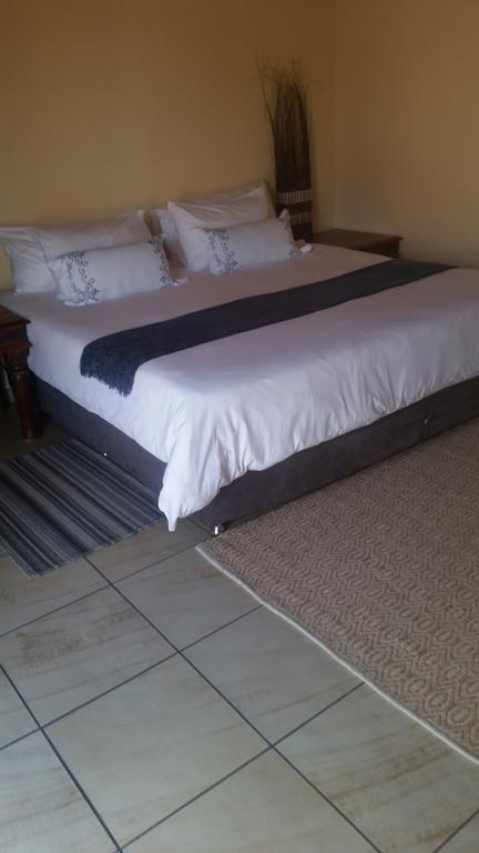 African Phoenix Guest Lodge Johannesburg Exterior foto