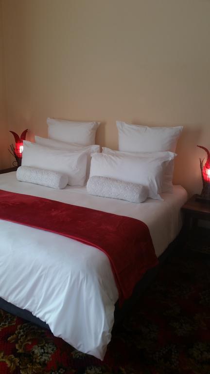 African Phoenix Guest Lodge Johannesburg Exterior foto
